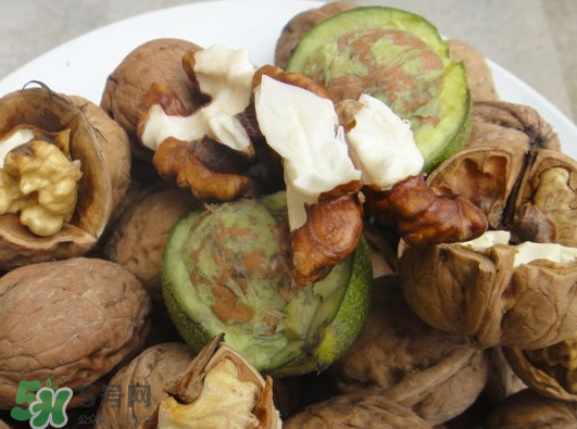 鲜核桃苦能吃吗,核桃苦的能吃吗