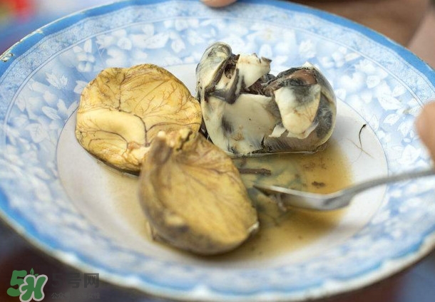 鸭仔蛋什么人不能吃,请问鸭蛋什么人不能吃 鸭仔蛋什么人不能吃,请问鸭蛋什么人不能吃