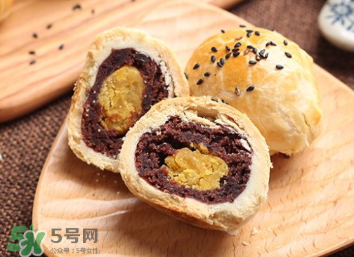 蛋黄酥用什么蛋黄好吃,蛋黄酥用什么蛋黄好