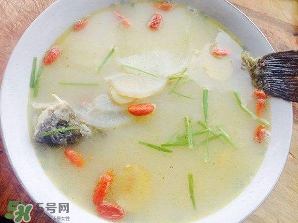 鲫鱼汤做多久最好,宝宝吃的鲫鱼汤熬多长时间最好