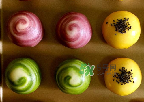 蛋黄酥怎么做才酥脆,蛋黄酥的油酥怎么做