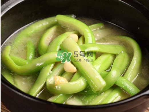 秋天吃丝瓜爱掉头发是真的吗,秋丝瓜吃了是不是掉头发