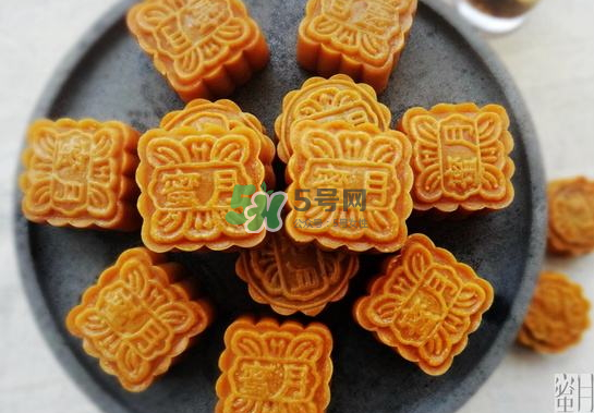 月饼回油是什么意思,月饼回油是什么意思 月饼如何回油 月饼回油是什么意思,月饼回油是什么意思 月饼如何回油