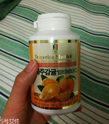 缺乏维生素C的症状(缺乏维生素c的症状有哪些表现)