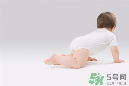 宝宝穿开裆裤的必要性(宝宝要穿开裆裤吗)