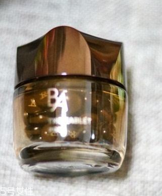 好用的保湿精华推荐(好用的保湿精华推荐)