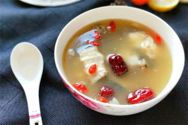 痤疮是因为什么引起的,青春痘是怎么产生的?