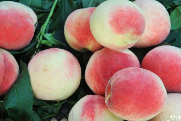 吃桃子有什么好处呢(吃桃子有什么好处呢?)