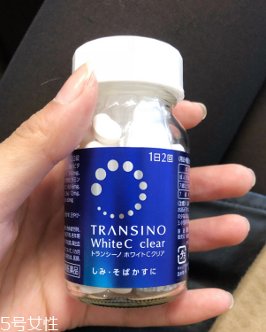 黄瓜敷脸可以美白吗(用黄瓜敷脸可以美白吗)