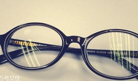 美瞳的度数和框架眼镜一样吗(美瞳的度数和框架眼镜一样吗) 美瞳的度数和框架眼镜一样吗(美瞳的度数和框架眼镜一样吗)