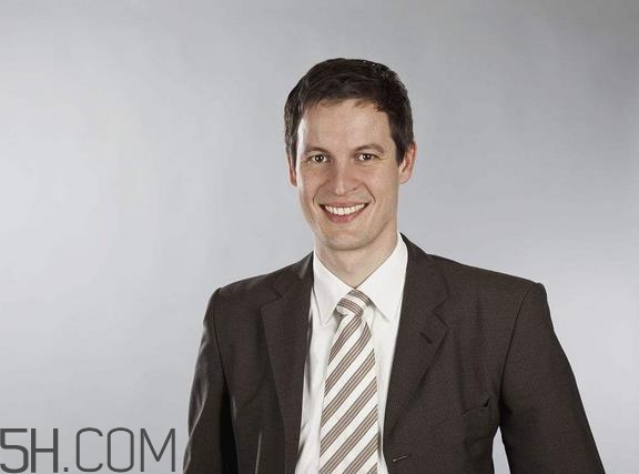 肺一咳嗽就疼怎么回事,肺气肿会咳嗽吗咳嗽的临床表现是怎样 肺一咳嗽就疼怎么回事,肺气肿会咳嗽吗咳嗽的临床表现是怎样