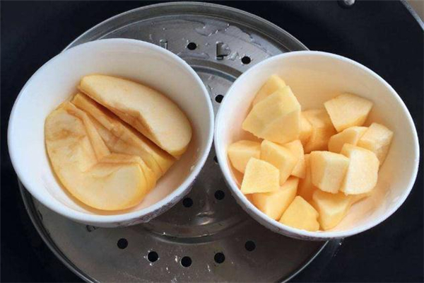 蒸苹果的功效(蒸苹果的功效和作用)