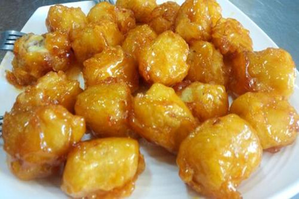 面粉能做拔丝香蕉吗(做拔丝香蕉用什么淀粉)