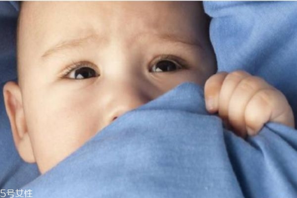 婴儿受到了惊吓危害(婴儿受到惊吓的危害) 婴儿受到了惊吓危害(婴儿受到惊吓的危害)