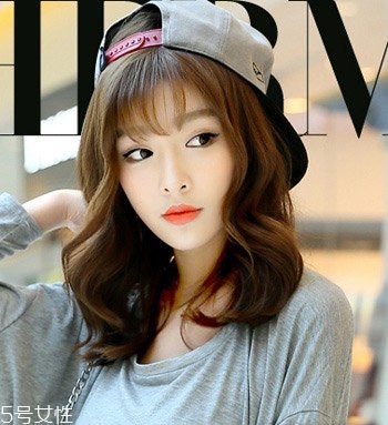 理发店能烫出蛋卷头吗(理发店能烫出蛋卷头吗) 理发店能烫出蛋卷头吗(理发店能烫出蛋卷头吗)