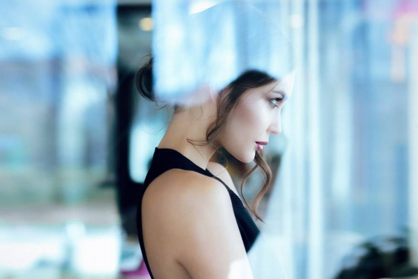 吃感冒药会影响月经推迟吗,女人来月经可以吃感冒药吗