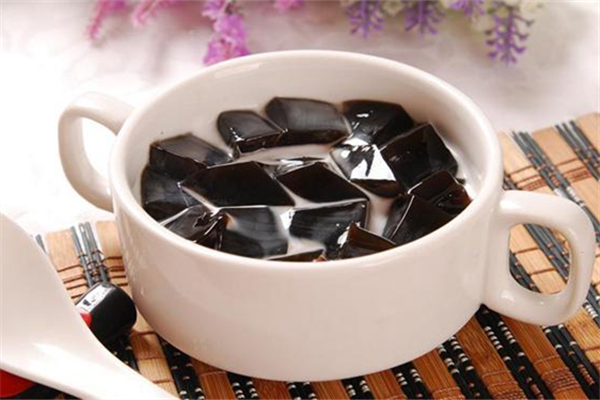 古法龟苓膏的做法,古法龟苓膏的做法和配方