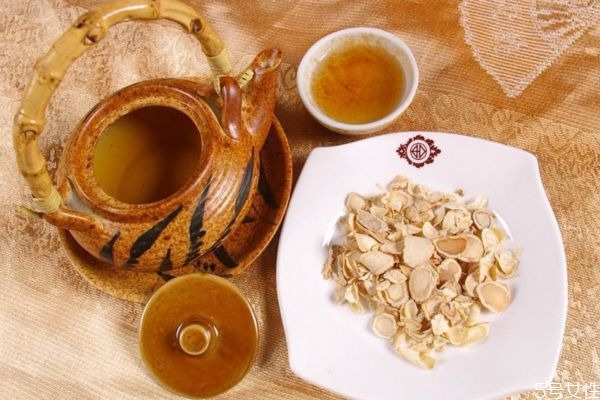 西洋参泡水对女性有什么好处,西洋参女人泡水的好处和坏处