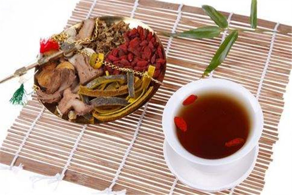 夏天喝中药要注意什么,喝中药要注意些什么 夏天喝中药要注意什么,喝中药要注意些什么