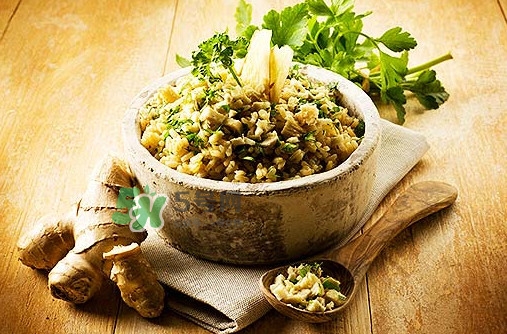 生姜泡脚可以去脚气吗?,生姜水泡脚能治脚气吗 生姜泡脚可以去脚气吗?,生姜水泡脚能治脚气吗