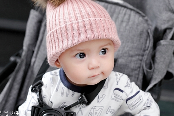 宝宝乳牙小知识(婴儿的乳牙) 宝宝乳牙小知识(婴儿的乳牙)