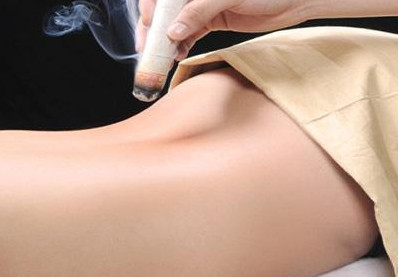 艾灸的作用有哪些?能治腰椎间盘突出吗?,艾灸有什么好处?哪些人不适合?