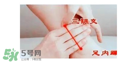 喝玫瑰花茶能祛斑吗(喝玫瑰花茶能祛斑吗)