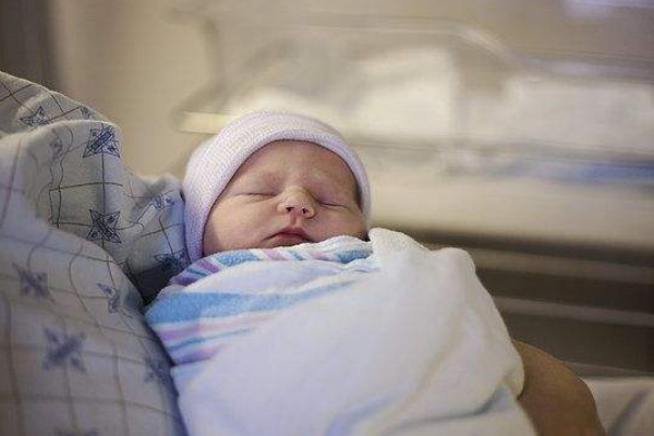 小孩长秋痱子怎么办(小孩长秋痱子怎么办)