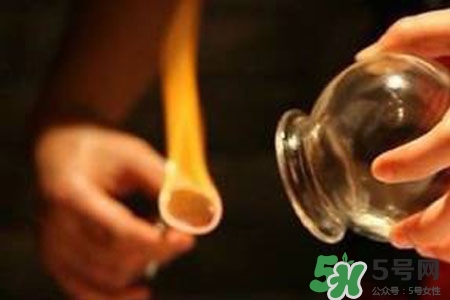 刺血拔罐有什么好处,拔罐刺血疗法的功效和作用 刺血拔罐有什么好处,拔罐刺血疗法的功效和作用