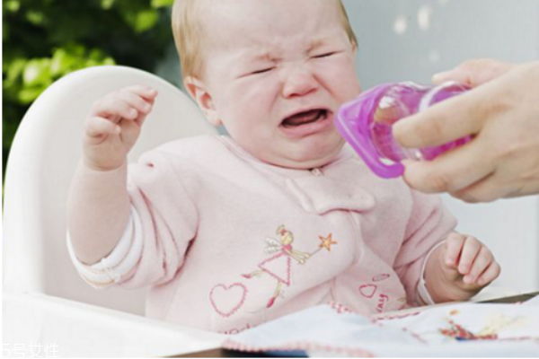 婴儿哭闹注意事项(宝宝哭闹的时候我们可以注意哪些) 婴儿哭闹注意事项(宝宝哭闹的时候我们可以注意哪些)