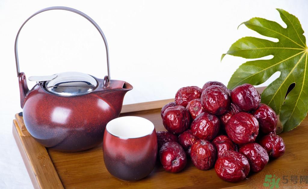 什么人适合吃阿胶糕?,什么人适合吃阿胶什么人不适合吃 什么人适合吃阿胶糕?,什么人适合吃阿胶什么人不适合吃