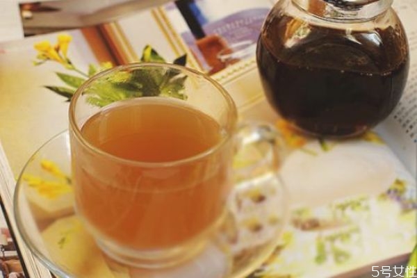 秋梨膏可以天天喝吗(儿童秋梨膏可以天天喝吗)