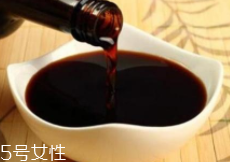 吃酱油要注意什么(吃酱油好不好) 吃酱油要注意什么(吃酱油好不好)