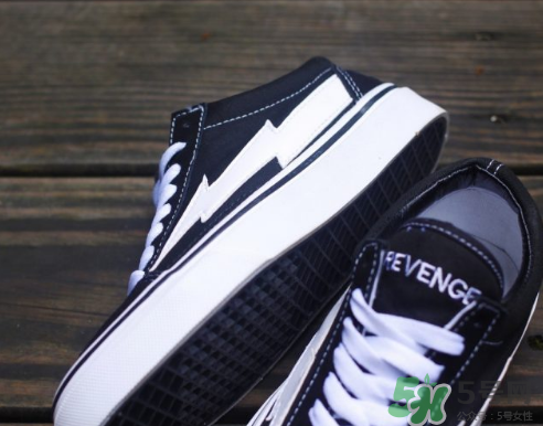 闪电鞋是什么牌子,闪电标志的鞋子品牌 闪电鞋是什么牌子,闪电标志的鞋子品牌