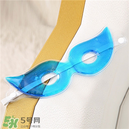 眼罩里面的蓝色液体有毒吗,眼罩里面的蓝色液体有什么用