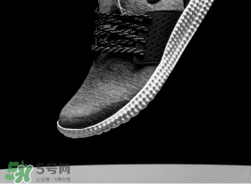 阿迪达斯跑鞋排行榜前十名,阿迪达斯跑鞋哪个系列最好