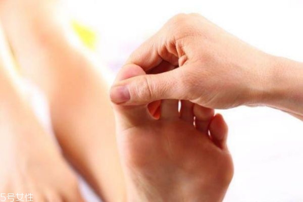 脚底按摩有哪些好处,脚底按摩有什么好处和坏处呢?