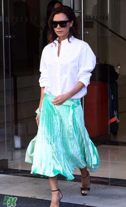 迷笛裙搭配什么上衣,迷笛裙适合什么人穿