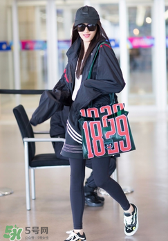 lv包明星街拍,鲶鱼包明星街拍