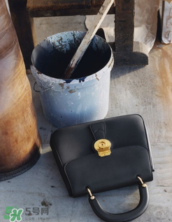 巴宝莉的包怎么样,巴宝莉包包多少钱左右