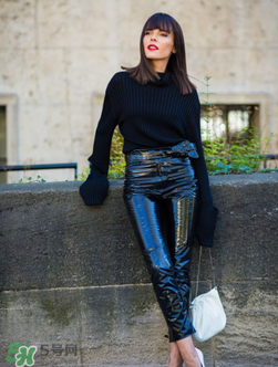 穿毛衣怎么搭配好看,毛衣怎样搭配最好看