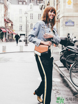 明星链条包街拍