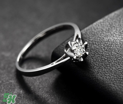 铂金戒指刮花了怎么办,铂金戒指刮花了怎么修复