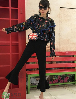 喇叭裤怎么搭配好看图片,喇叭裤怎么搭配好看?