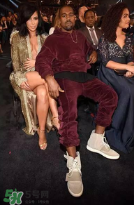 阿迪达斯的椰子鞋,椰子鞋和阿迪达斯椰子鞋是一个么