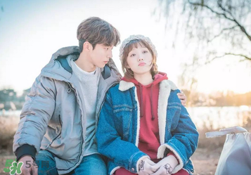 和卫衣搭配的外套,卫衣搭配内搭