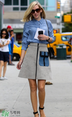 蓝衬衫怎么搭配好看女,蓝衬衫怎么搭配好看