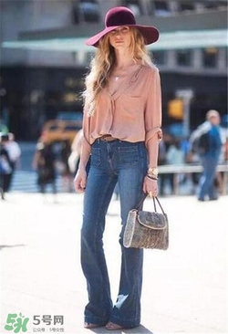 黑色喇叭裤搭配什么上衣好看,小喇叭裤搭配什么上衣好看 黑色喇叭裤搭配什么上衣好看,小喇叭裤搭配什么上衣好看