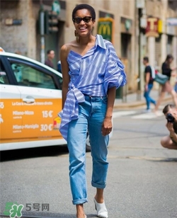 条纹衬衣搭配什么裤子好看,条纹衬衫搭配什么裤子 条纹衬衣搭配什么裤子好看,条纹衬衫搭配什么裤子