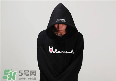 女式卫衣上衣新款图片及价格,卫衣有哪几种款式